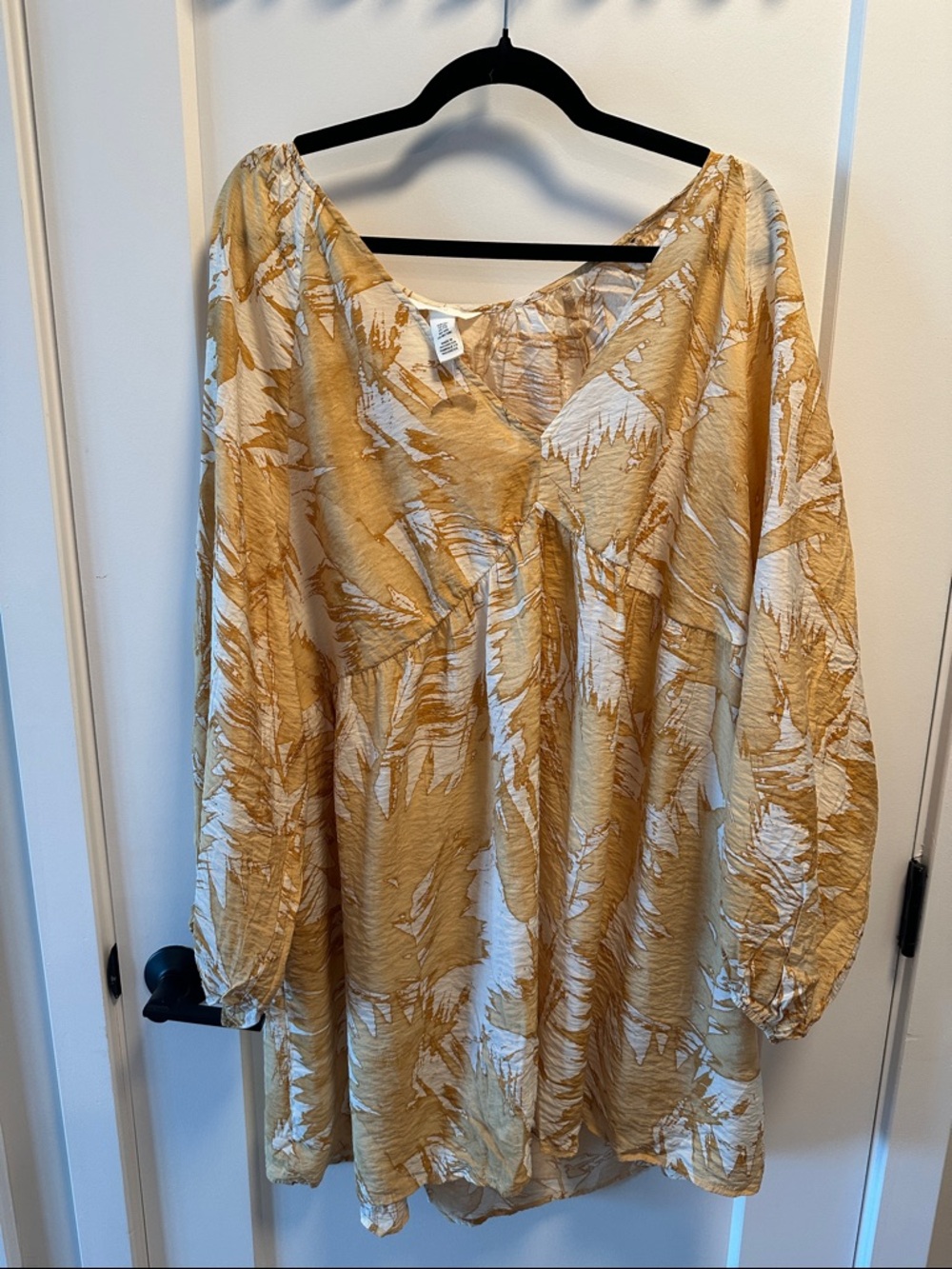 H&M Cream and Yellow Printed V-Neck Babydoll Mini Dress - Picture 2 of 8